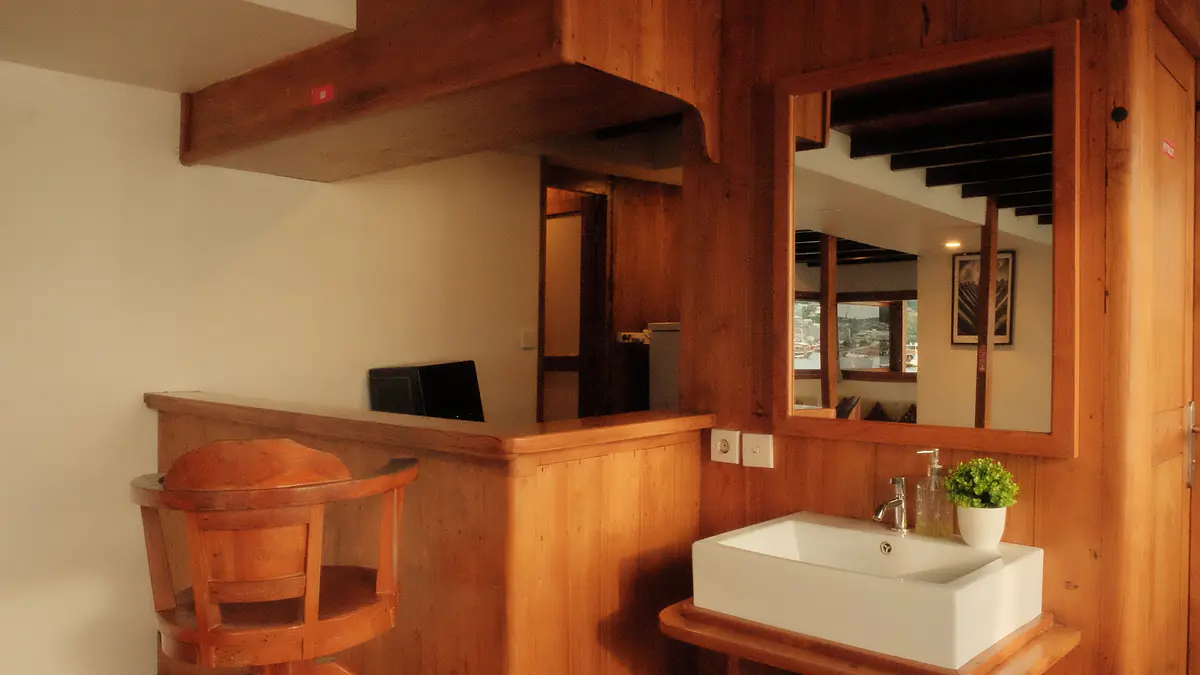 Panrita Liveaboard - Luxury Phinisi Komodo Charter 2026